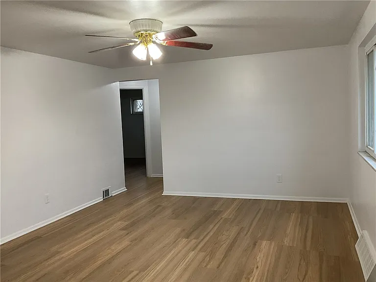 214 Erwin Pl — Photo 13