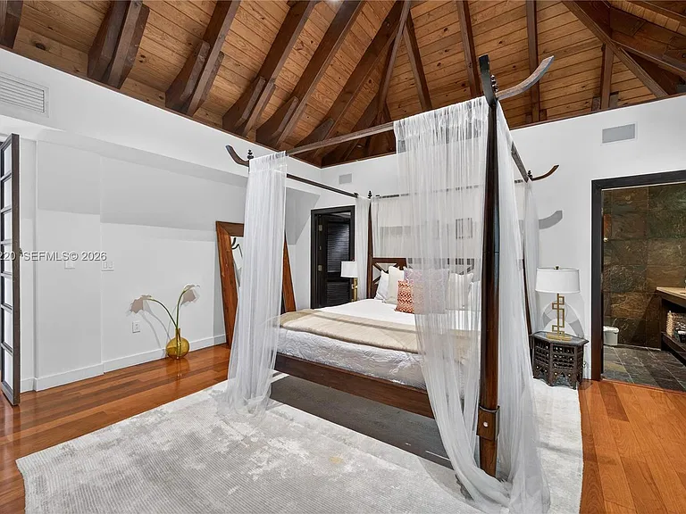 14 W San Marino Dr — Photo 39