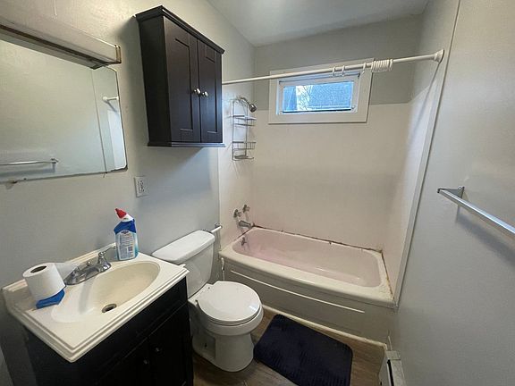 3rd image of 224 W Spencer St APT 2
