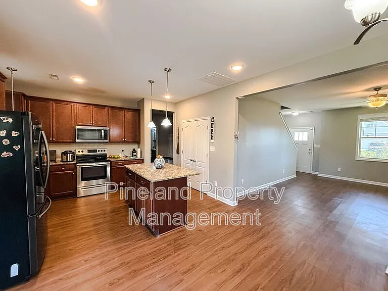268 Chatfield Dr — Photo 5