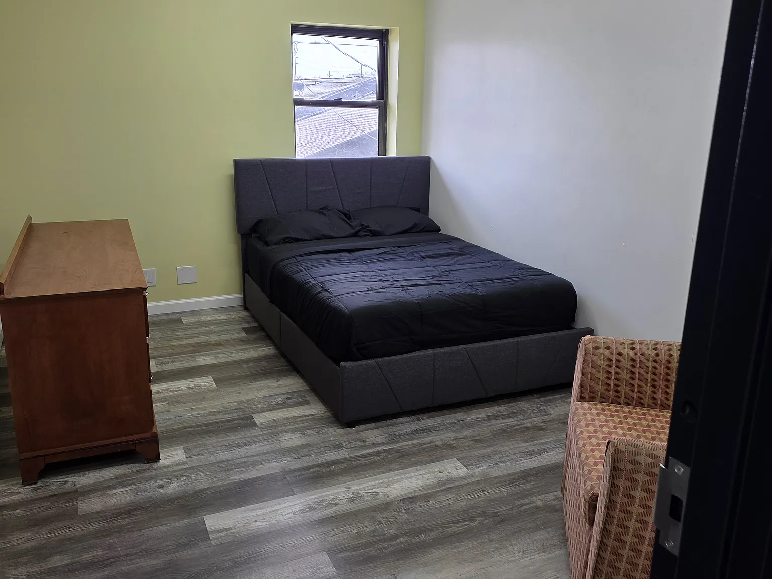 Studio, $760 — Photo 4
