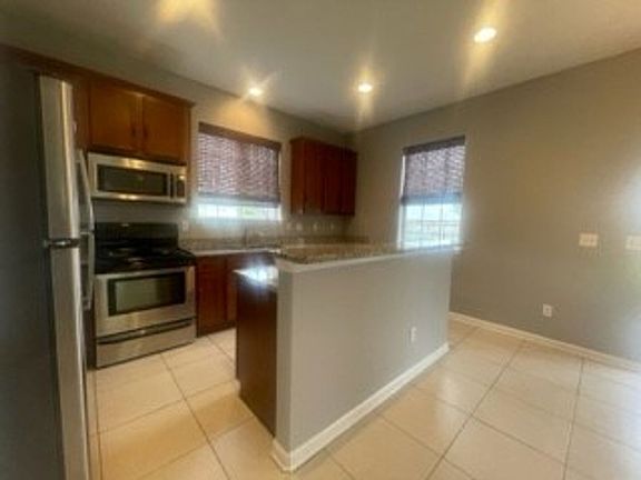 5th image of 2876 E Slater Dr