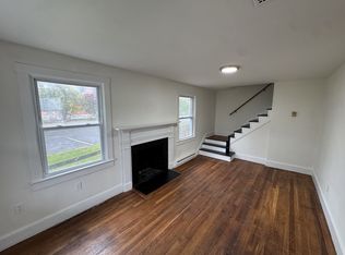 325 N Lawrence St, Charles Town, WV 25414