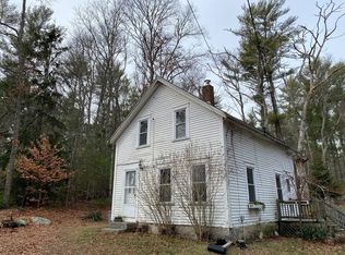 821 Old Fall River Rd, Dartmouth, MA 02747