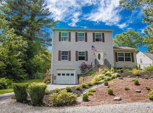 7 Center Rd, Dudley, MA 01571