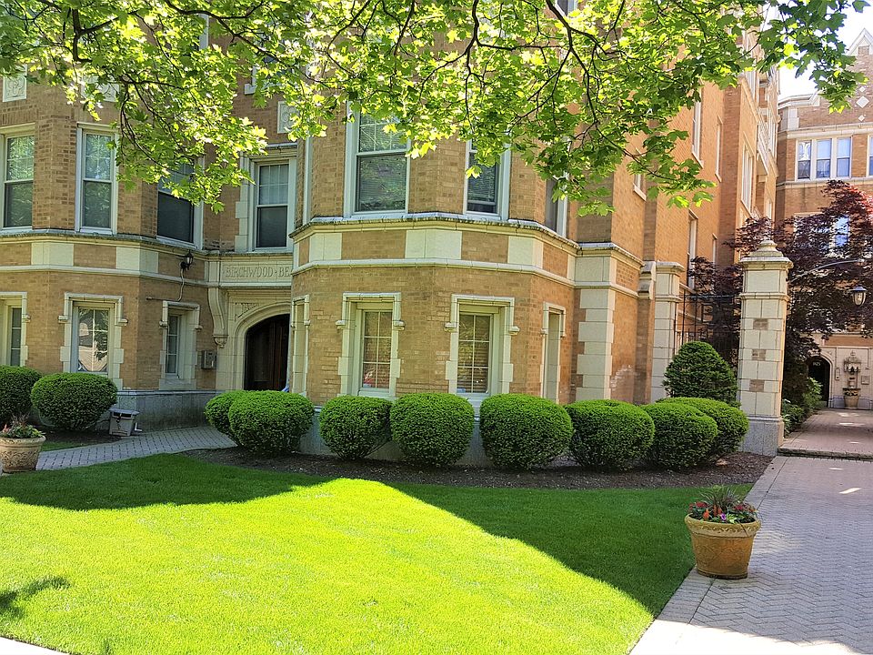 1st image of 1421 W Birchwood Ave APT 3W
