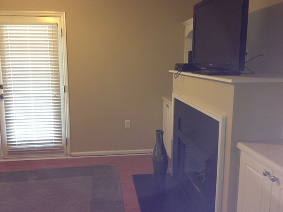 5th image of 324 McKenna Cir