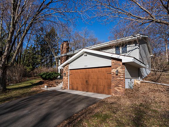 4th image of 15212 Crystal Dr W