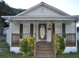 104 W 5th St #S0, Man, WV 25635