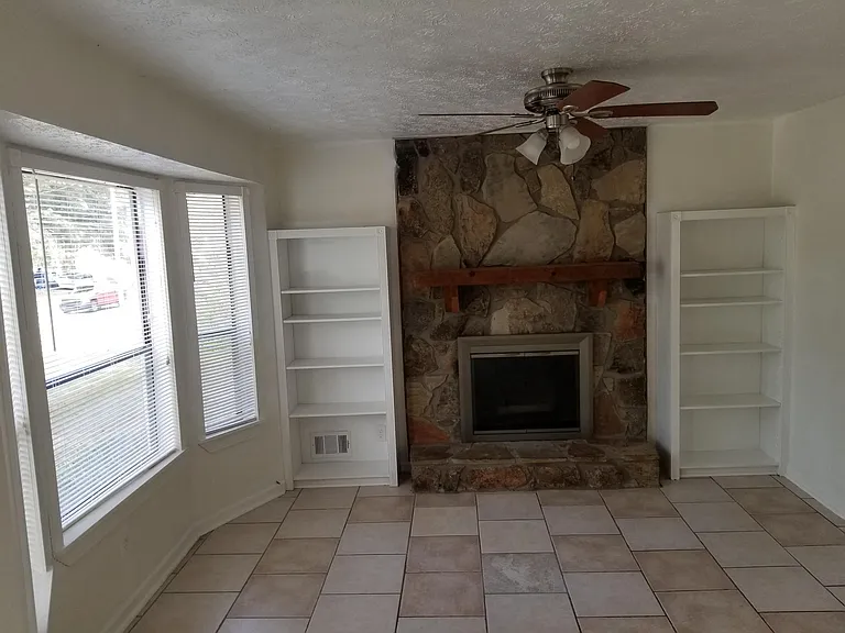 3770 Cherie Glen Rd — Photo 9