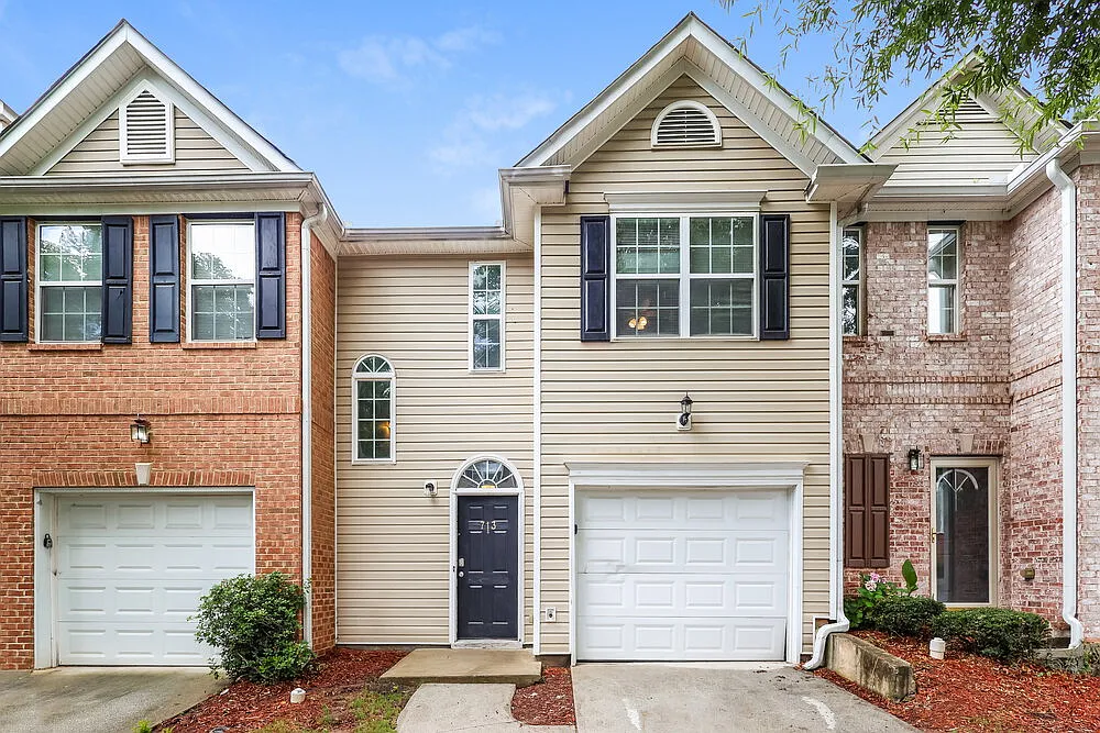 3 bed, 2.5 bath, 1534 sqft, $1,990 — Photo 1