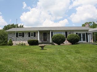 141 Sand Knob Rd, Hinton, WV 25978