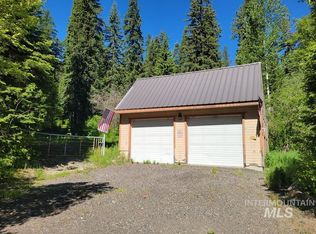 671 W Mountain Rd, Cascade, ID 83611