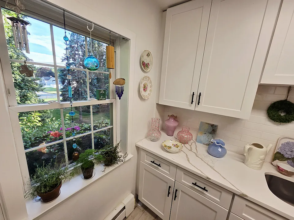 1080 New Haven Ave #106