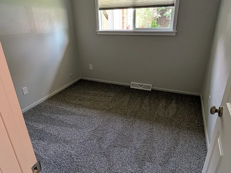 2020 Yeager Dr #2020 — Photo 11