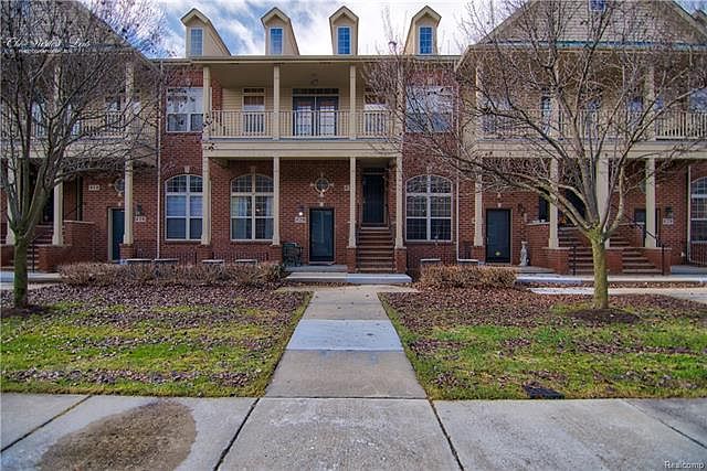 1st image of 420 Boardwalk Dr #1