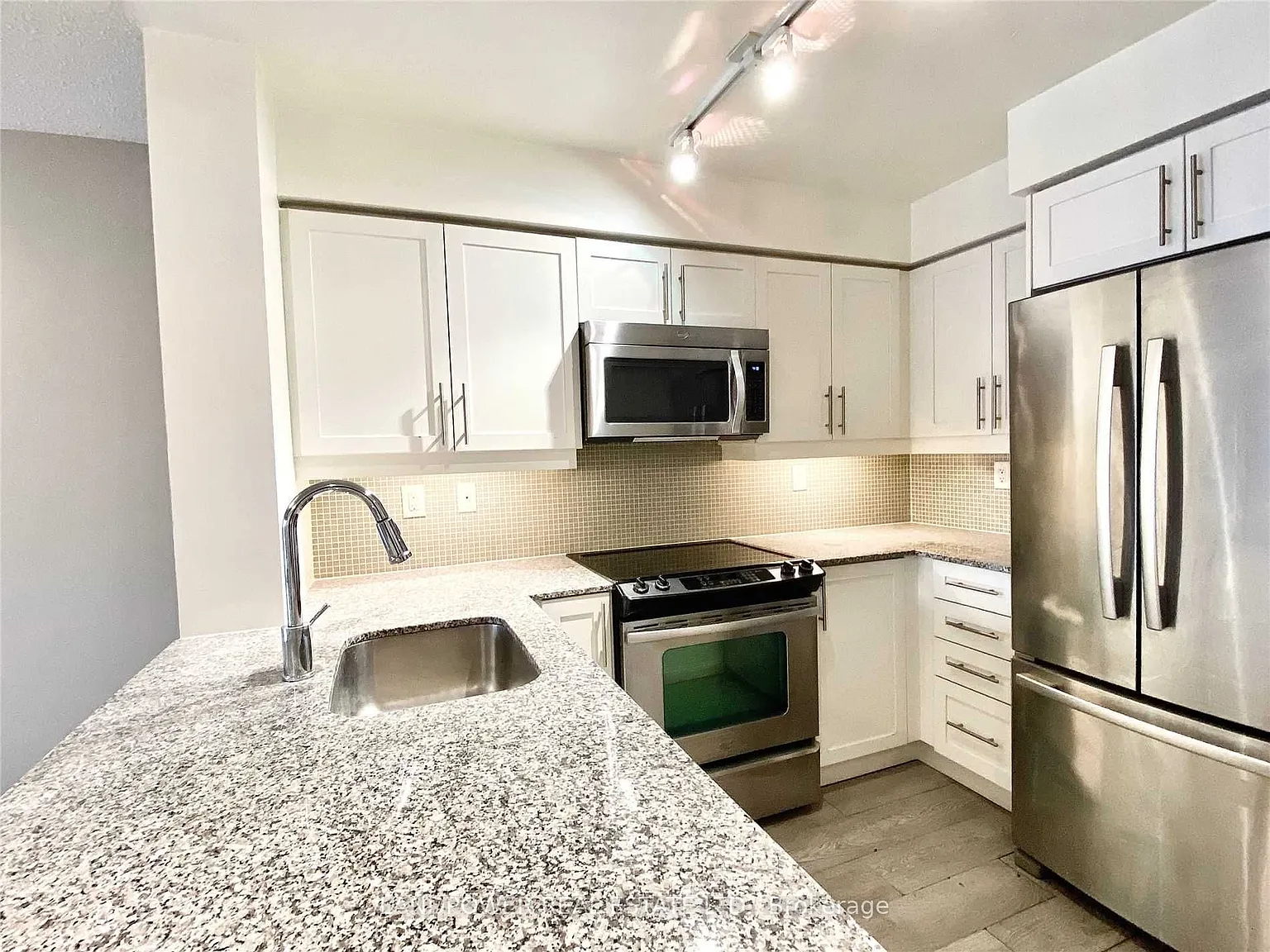 2 bed, $2,850 — Photo 4