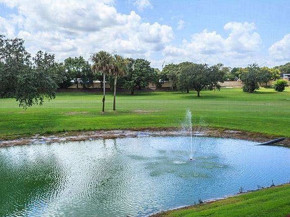 3rd image of 7007 Country Club Vlg
