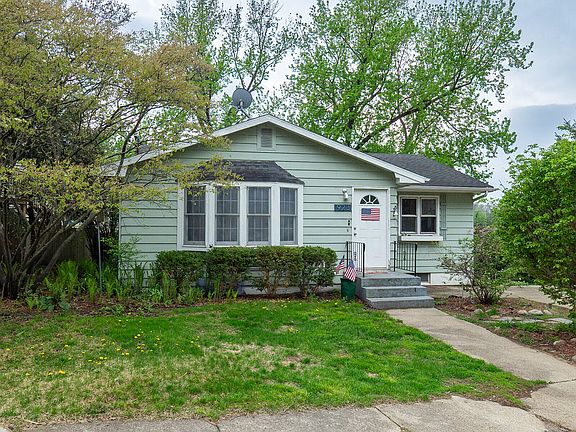 2nd image of 923 Bell Ave