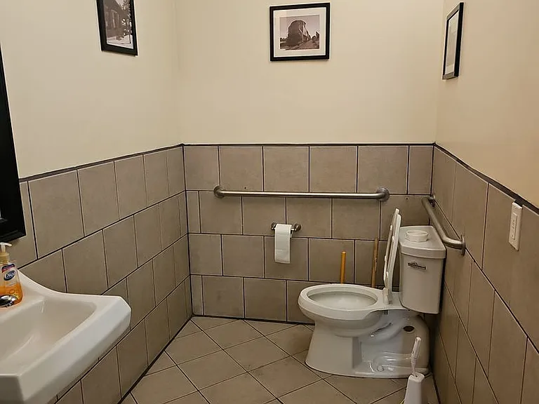 244 NW 2nd St #103 — Photo 9
