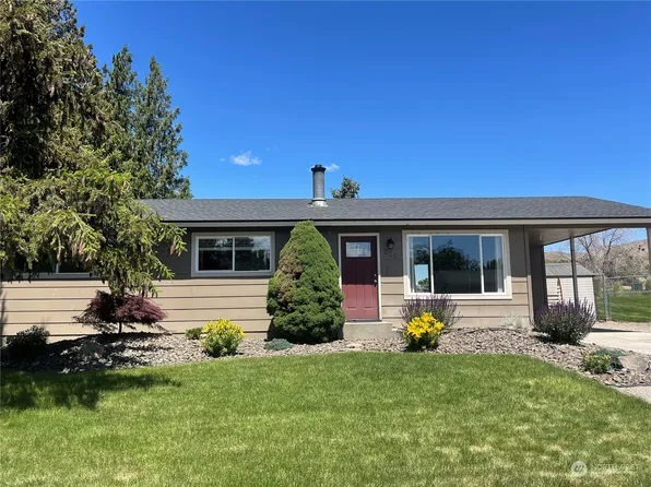 215 Goldcrest Street, East Wenatchee, WA 98802