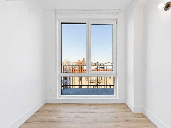 4th image of 2484 Bedford Ave #6D