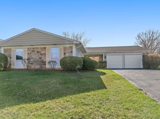 122 Brixham Pl, Schaumburg, IL 60194