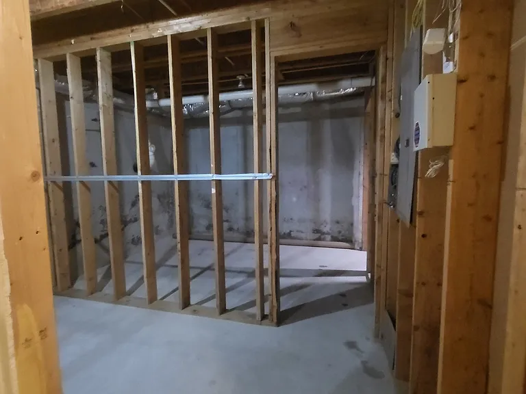 4810 Edinburgh Dr — Photo 11