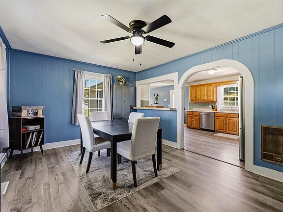 3rd image of 404 N Lucas Rd