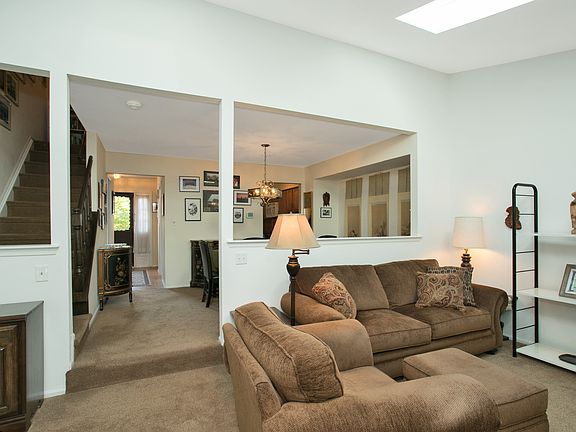 4th image of 137 Bayberry Dr