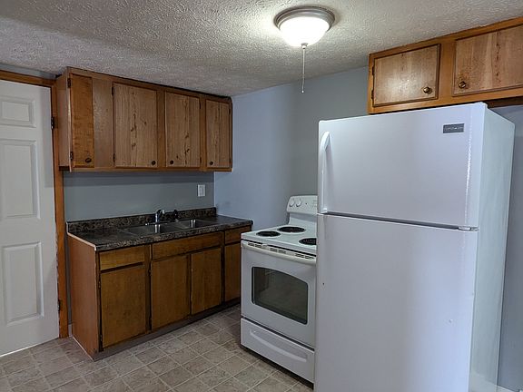 5th image of 235 Maud Ave #8
