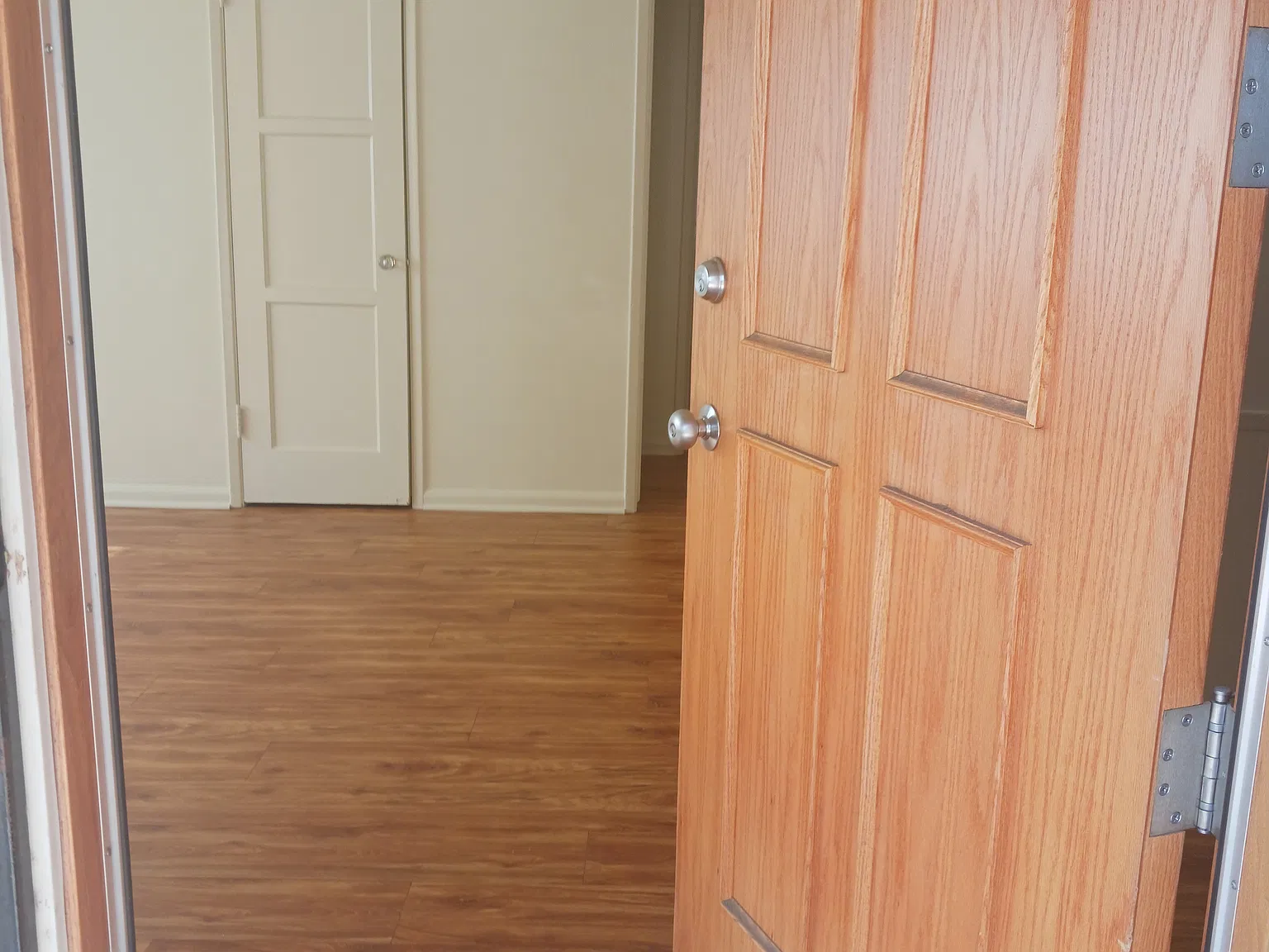 2 bed, 850 sqft, $2,350 — Photo 3