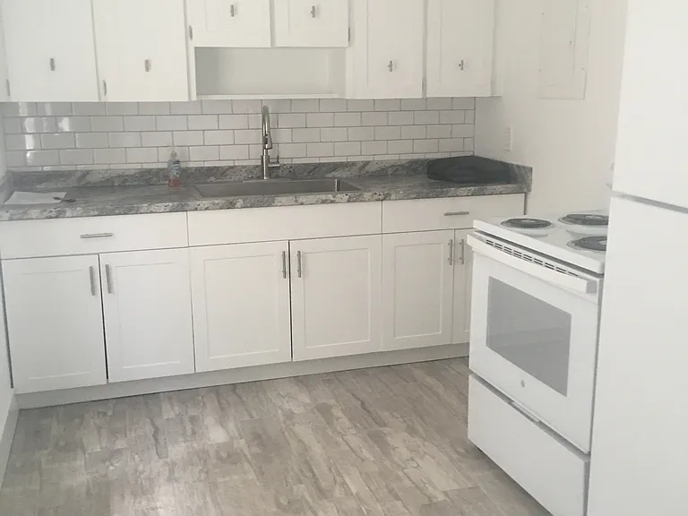 535 Spencer Dr #1-B — Photo 2