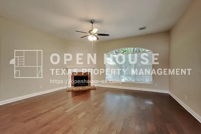 4 bed, 2.5 bath, 2793 sqft, $2,575 — Photo 4