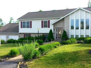 114 Raymond Dr, Jermyn, PA 18433