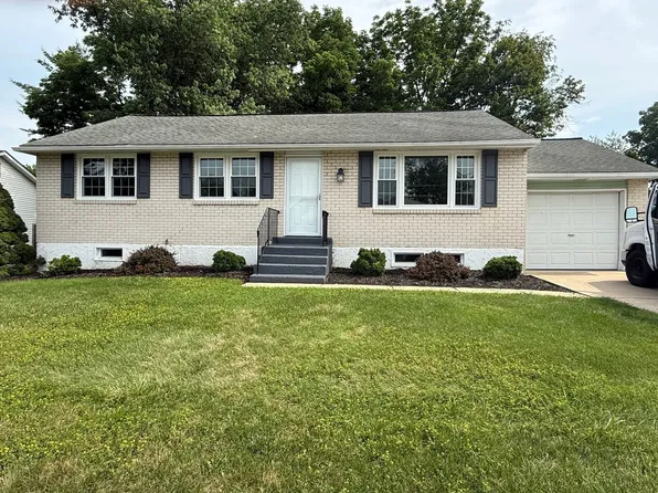 581 Hemingway Dr, Hockessin, DE 19707