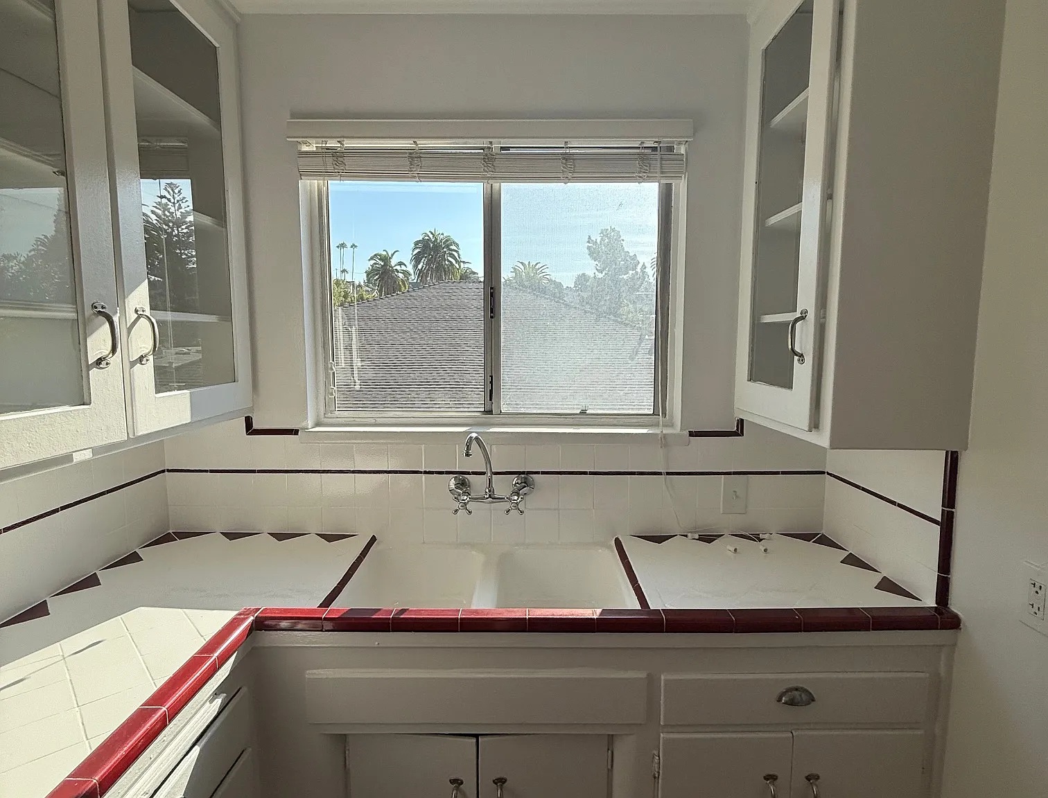 1 bed, $2,400 — Photo 1