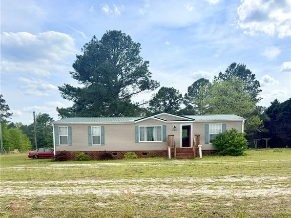 7504 Hidden Ln, Roseboro, NC 28382