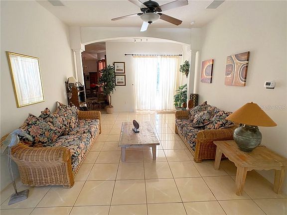 4th image of 4448 White Oak Cir