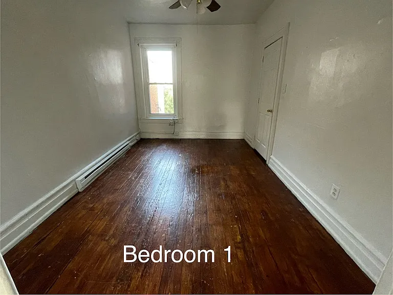 207 N 4th St #2 — Photo 6
