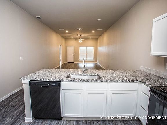 5th image of 2102 Langford Ave #B