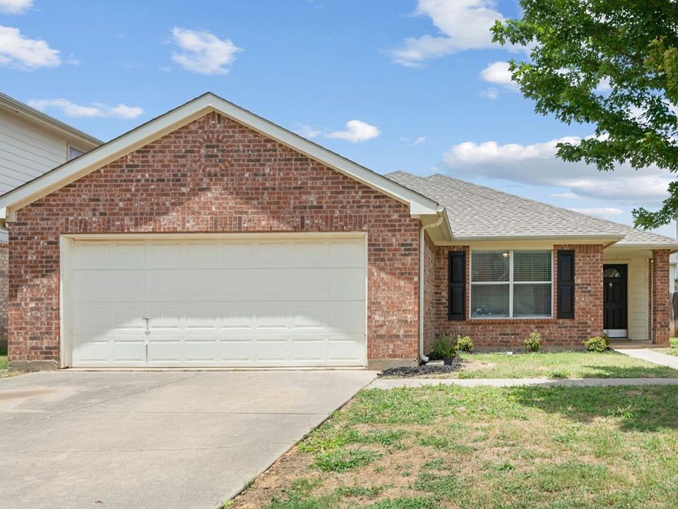 1st image of 4937 Thorn Hollow Dr