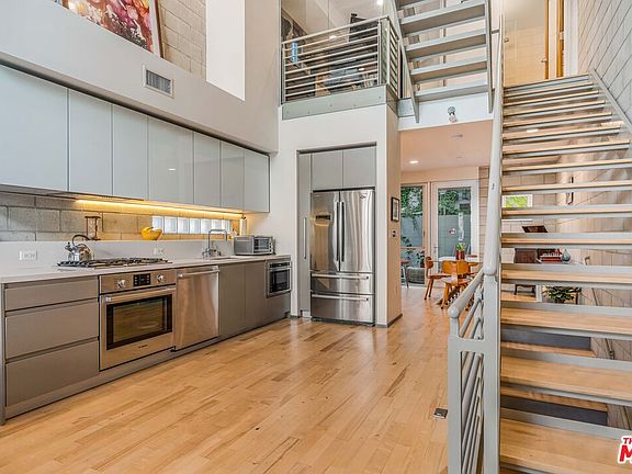5th image of 3450 Cahuenga Blvd W APT 412