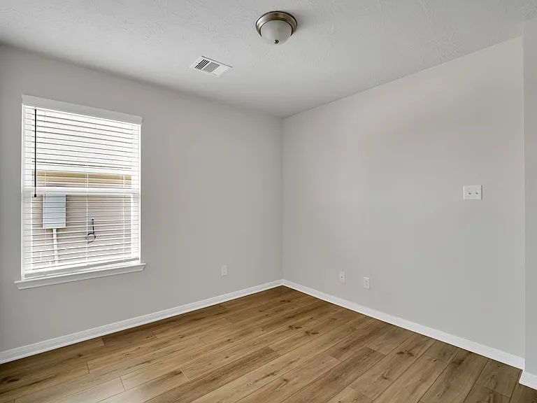 298 Brocks Ln — Photo 28