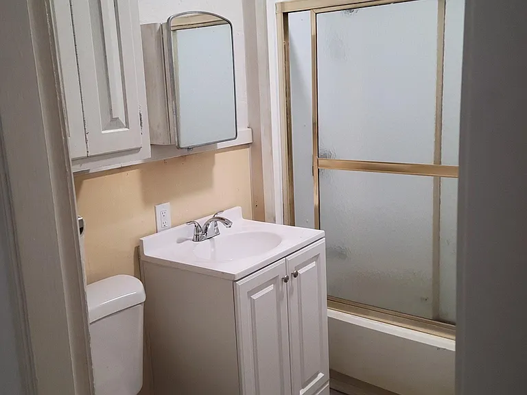 20 Lester St #2 — Photo 4