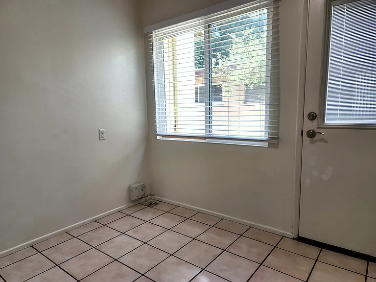 187 El Camino Way — Photo 11