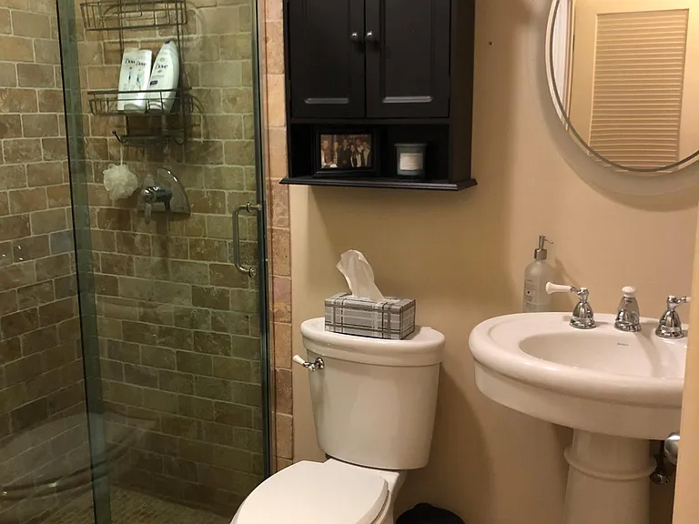 2nd bathroom