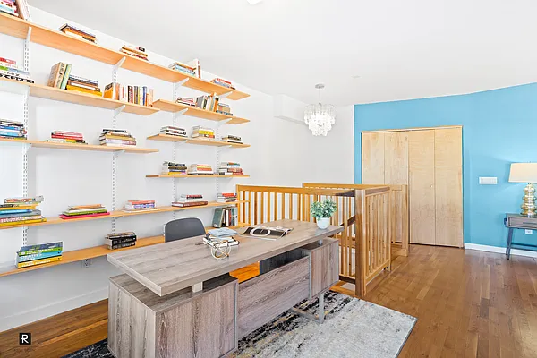Sold by R New York | media 5