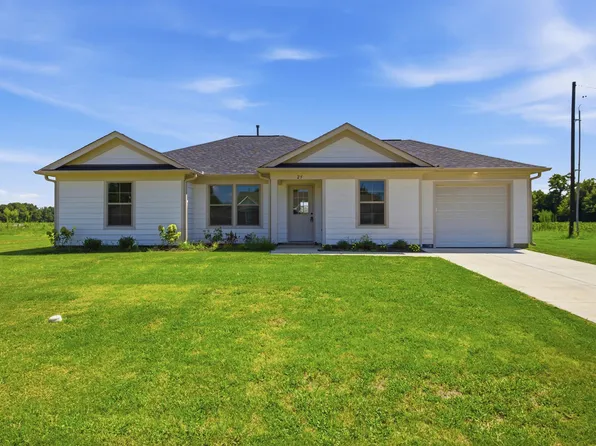 25 Foxchase Dr, Mason, TN 38049