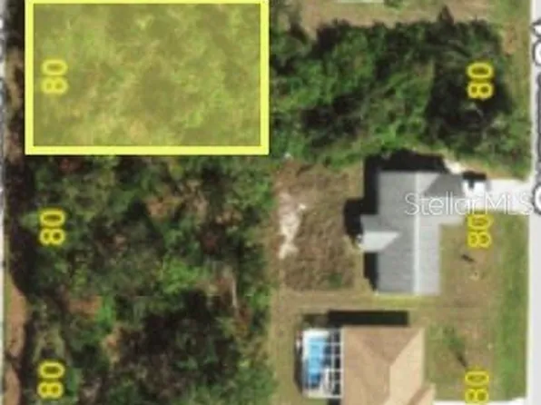 7388 Quaker St #8, Englewood, FL 34224